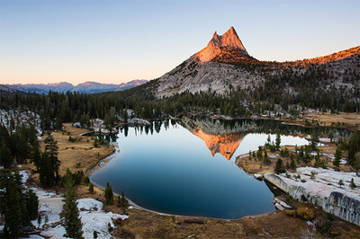 cathedral lakes hiking tours